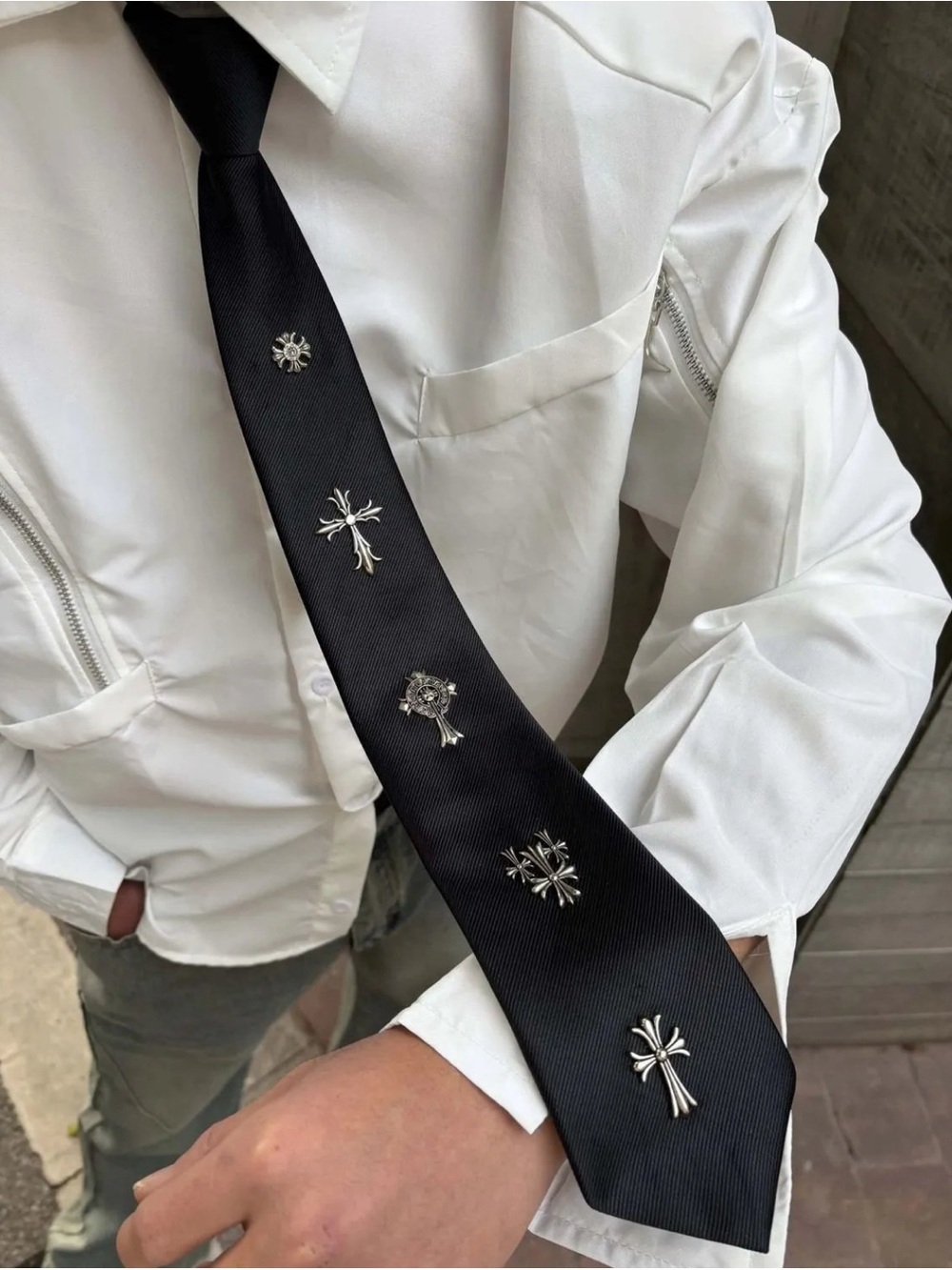 Custom chrome black metal neck tie - Picture 3 of 3